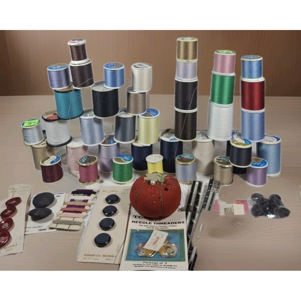 Lot Of Vintage Thread And Misc Estate Buttons Dyno Needles Pin Cushion Threaders